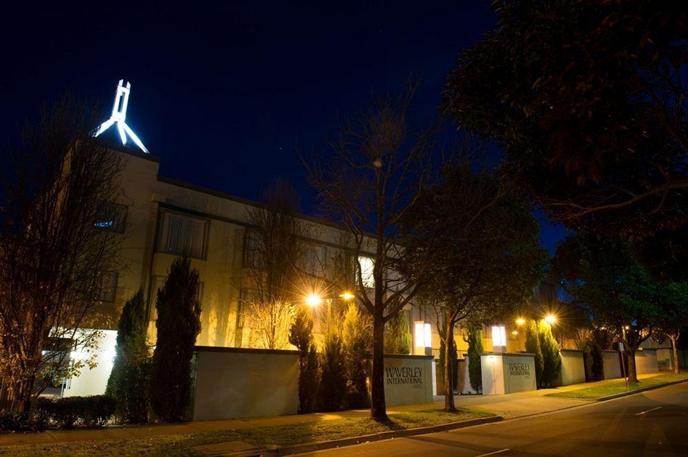The Waverley International Hotel Glen Waverley Exterior photo