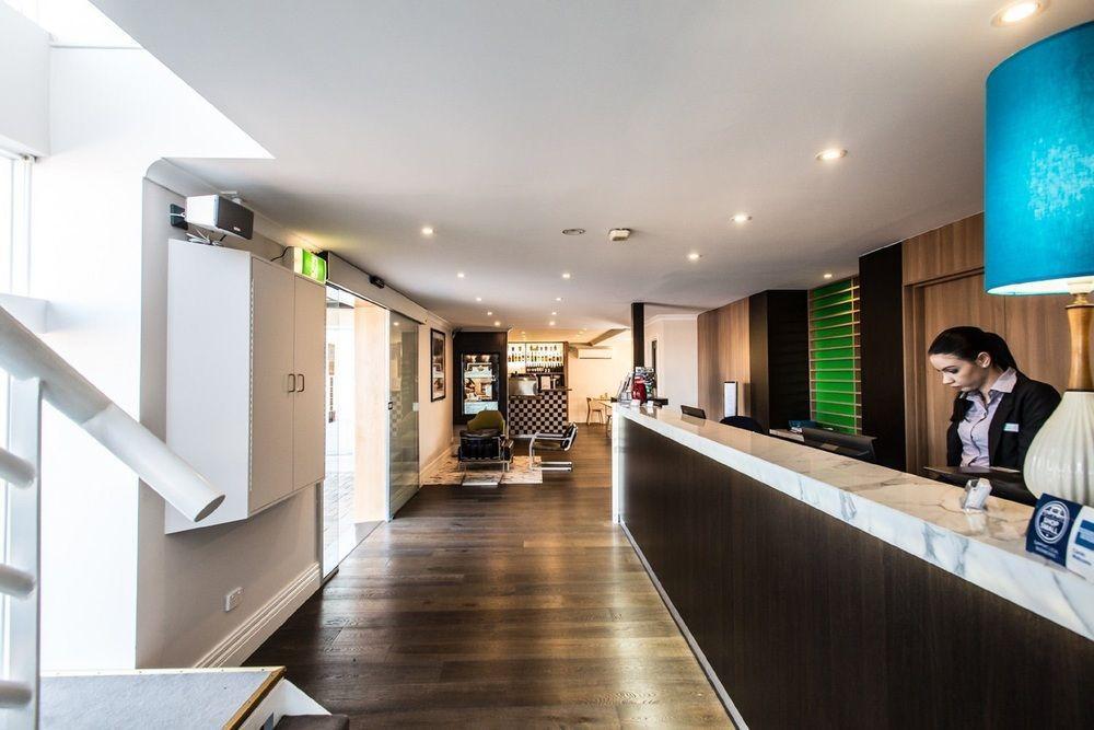 The Waverley International Hotel Glen Waverley Exterior photo